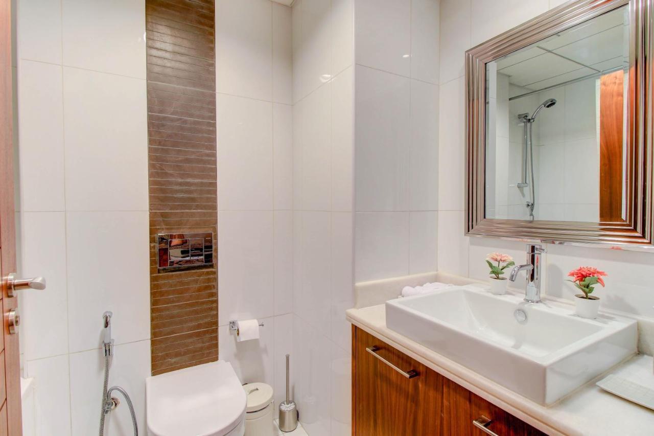 Durrani Homes - Luxurious Studio Near Dubai Mall With Pool View Екстериор снимка